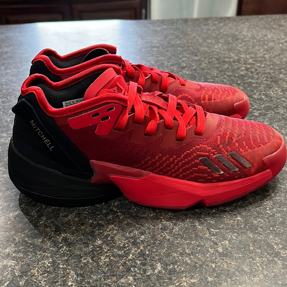 Adidas D.O.N. ISSUE #4 basketball shoes size 8